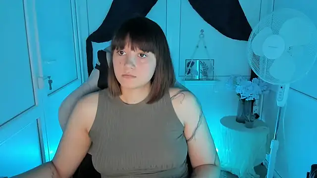 Vanilla_Vixen Adlı Modelin Canlı XXX Sohbeti