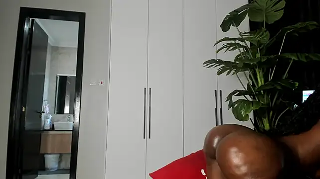 naughty_bigass' Live XXX Chat
