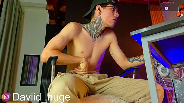 david_huge Obrolan Langsung XXX
