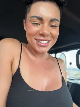 Show modela LukeLouHarvey na web-kameri