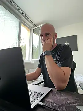 _oliver_it élő XXX-chatje
