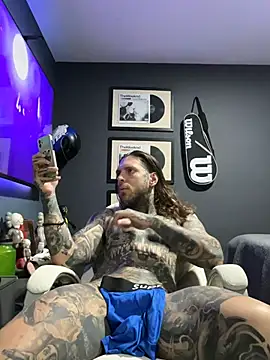 ThomasHells' Live XXX Chat