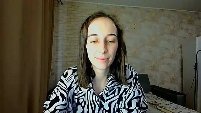 Anika_bloom Adlı Modelin Canlı XXX Sohbeti