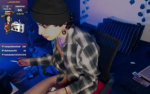 Chat XXX en directo de JohnnyJones_