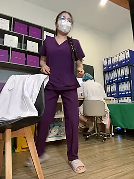 secretly_masturbating Show Webcam