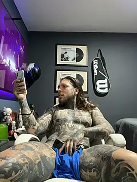 ThomasHells' Live XXX Chat