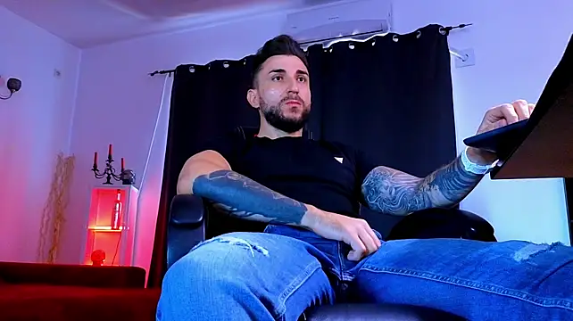 MightyAaron66n Live XXX chat