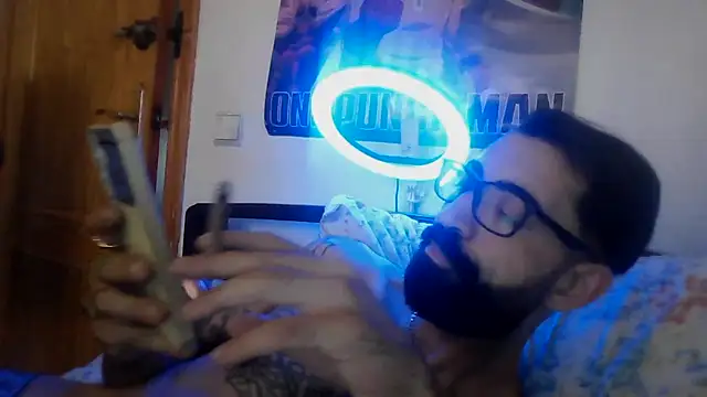 MorenodickStrong: онлайн-секс-чат