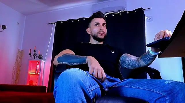 MightyAaron66 Chat XXX live