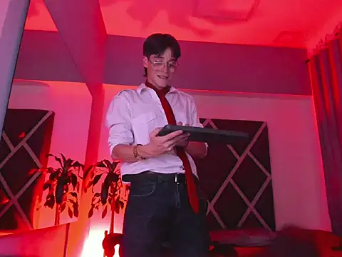 Chat +18 de Axel_Royce ao vivo