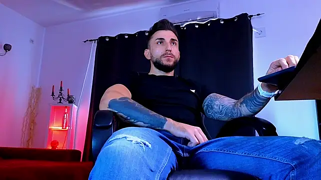MightyAaron66n Live XXX chat