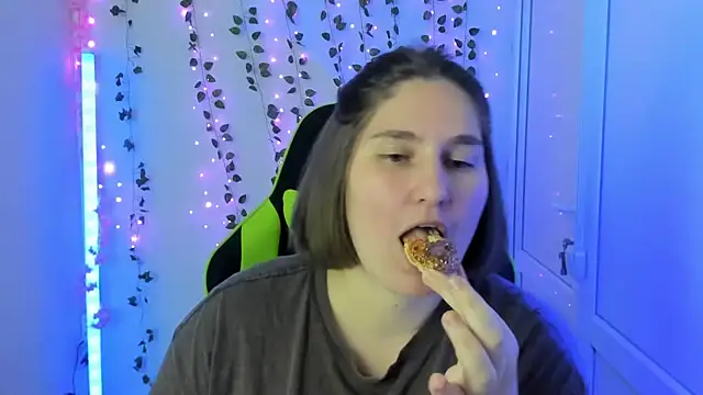 LunaVenom live XXX chat