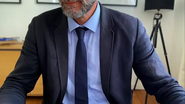 צ'אט XXX בשידור חי של mecchaude