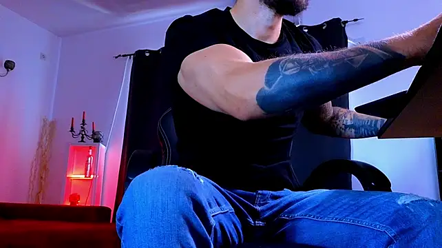 MightyAaron66 Chat XXX in diretta