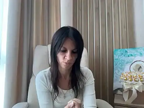 InjaAtHome – Naživo XXX chat