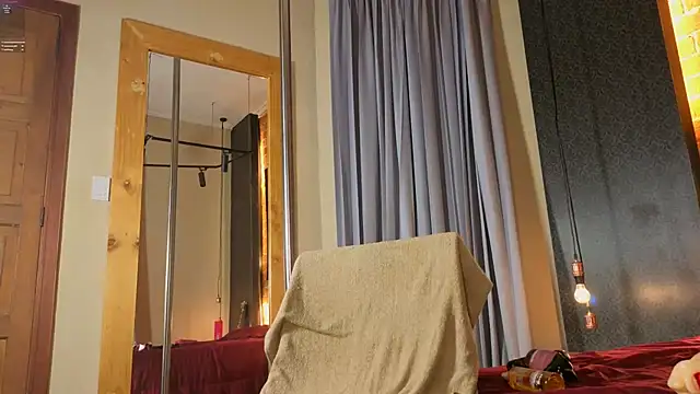 GrayAndrews XXX чат на живо