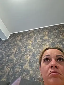 RuxyHuge42ETT's Webcam Show