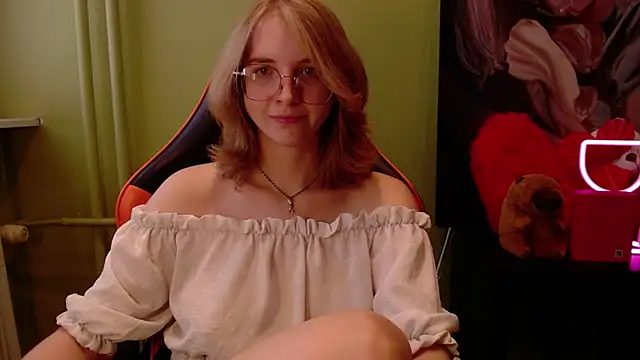 Онлайн чат XXX juicyPenny