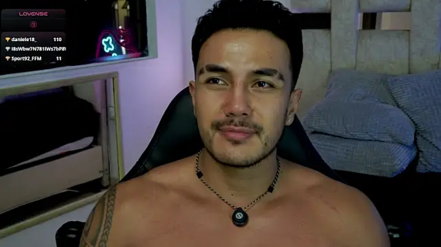 Chat XXX Live aaron_bolt