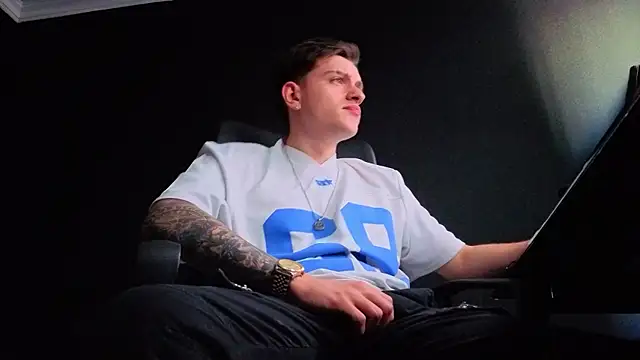 Chat XXX Live FelixStarkk