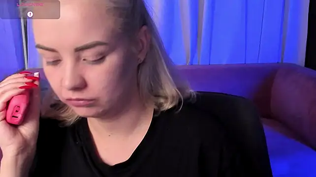 StephanieSweety Adlı Modelin Canlı XXX Sohbeti
