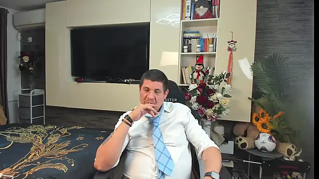 SpartacusDaddy48's Live XXX Chat