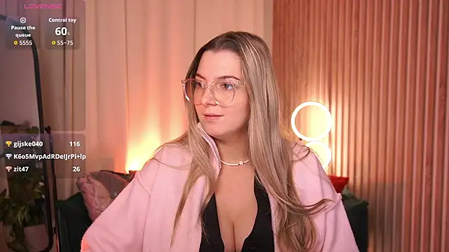 Chat XXX en directo de LucreciaStorm