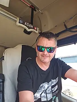 Živý XXX chat adas-