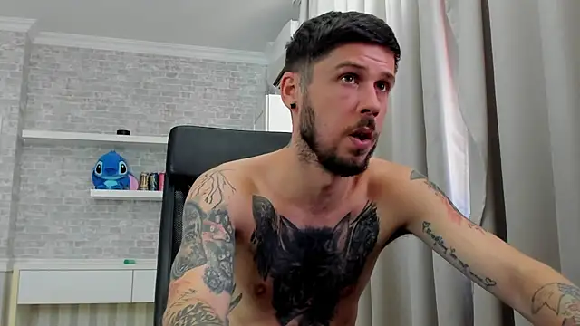 Онлайн чат XXX JonahShaw