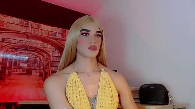 Michell_luxe Adlı Modelin Canlı XXX Sohbeti