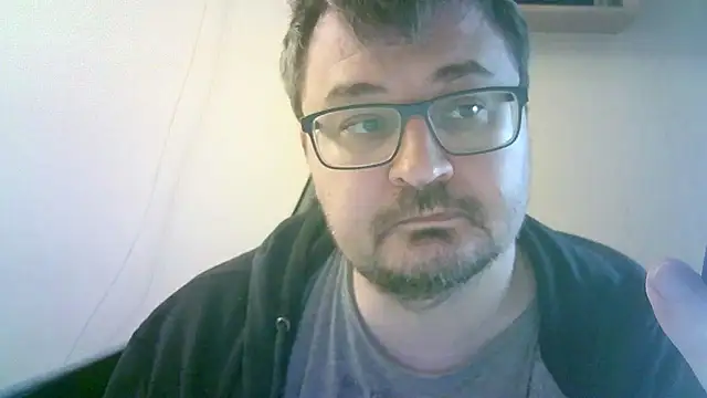 Chat XXX en directo de SirAbuser