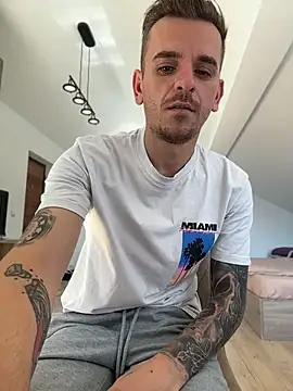 Huge_cock22cm Webcam show