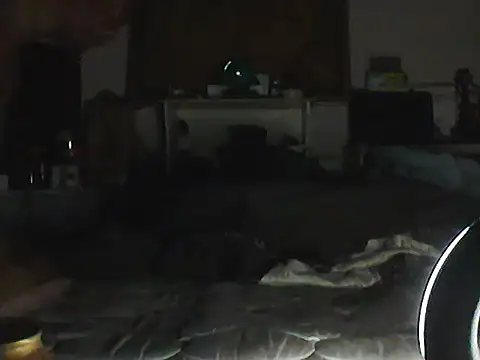 CR3M3_FIR3 – Live XXX-chat