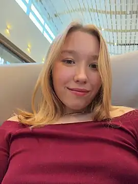 -NaughtyAngel- 现场XXX聊天
