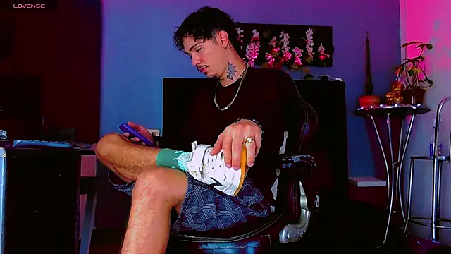 XXX chat uživo modela HannibalLester