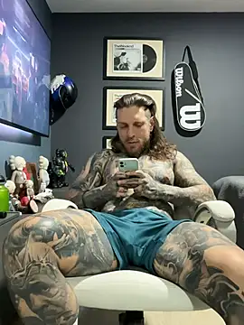 ThomasHells Chat XXX live