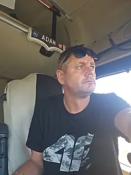 adas- – Naživo XXX chat