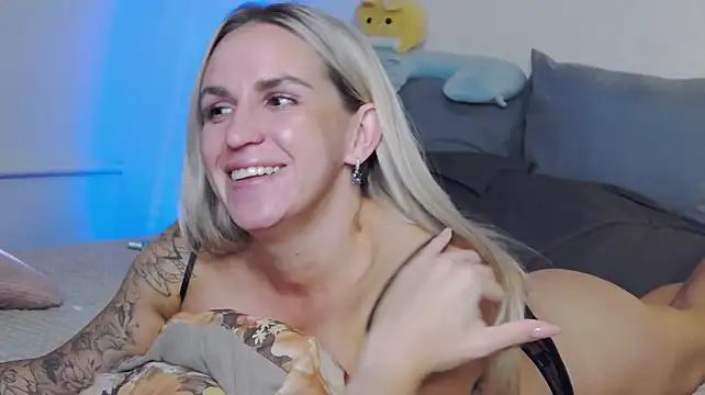 Chat XXX ao vivo de foxy_kimmi