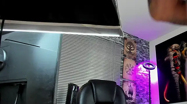 Nicolas_Fellener XXX чат на живо