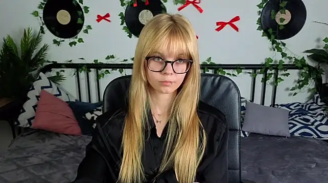 StacyBlakey Adlı Modelin Canlı XXX Sohbeti