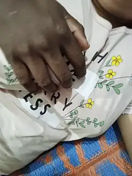 Bong_Puspa – webcam-show