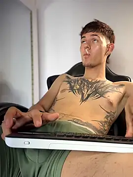 Matthew_7 – Live XXX-chat