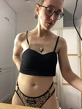 MartiniiSelenna's Live XXX Chat