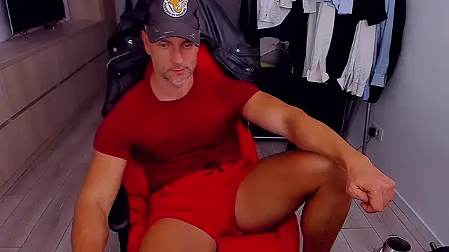 MarisMuscle Live XXX Chat