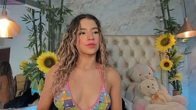 XXX chat uživo modela LittleeJaz