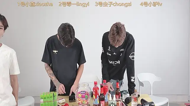 CKBOYS_001: απευθείας συνομιλία ΧΧΧ