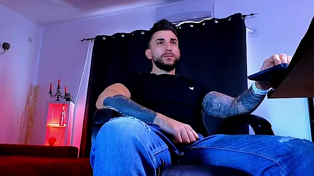 MightyAaron66n Live XXX chat