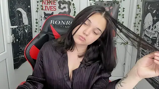 Caroline_cutte: онлайн-секс-чат