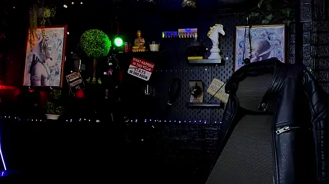 LexHardyn Live XXX chat