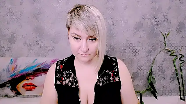 Chat +18 de Djullia ao vivo